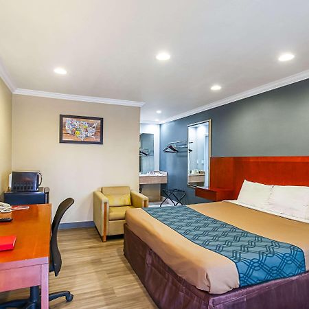 Econo Lodge San Bernardino I-215 Extérieur photo